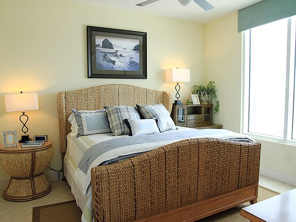 5th image of 310A Padre Blvd