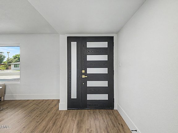 4th image of 611 E ERIE Drive