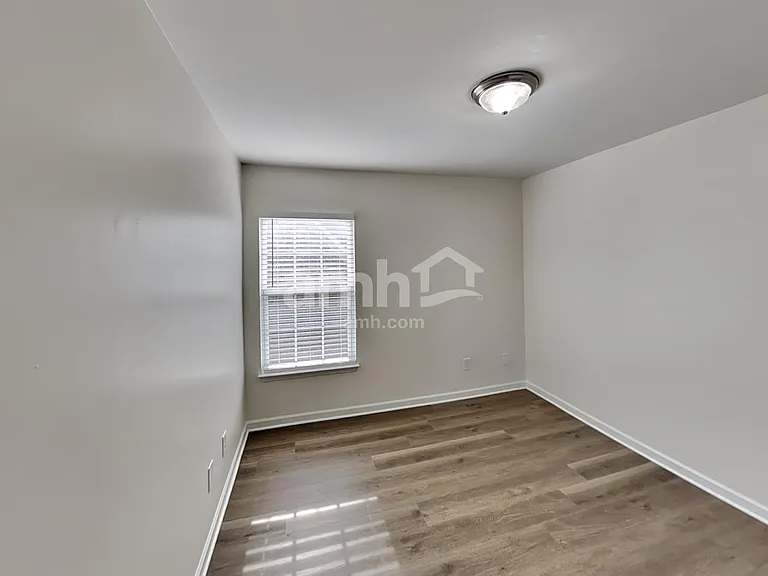 4063 Locerbie Cir — Photo 17