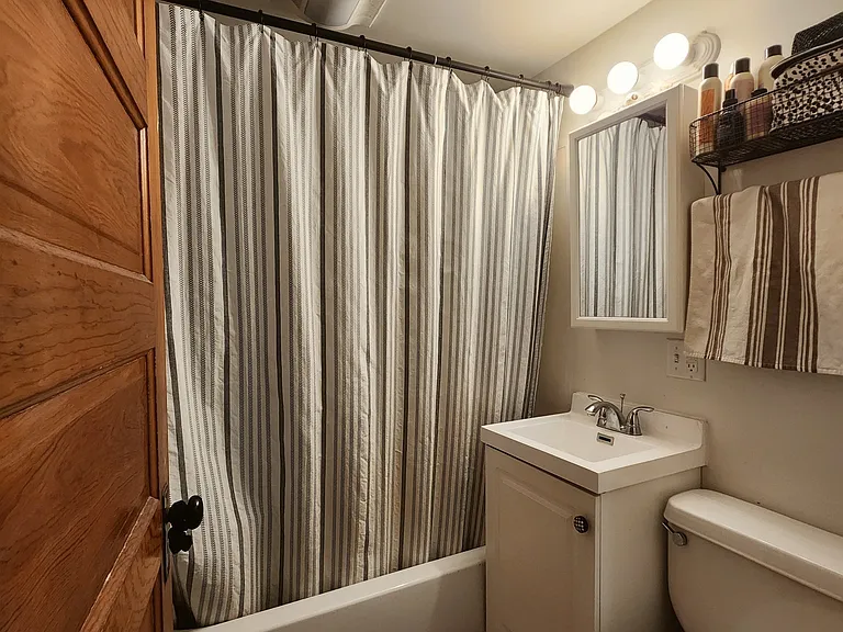 1963 E Main St #2 — Photo 7