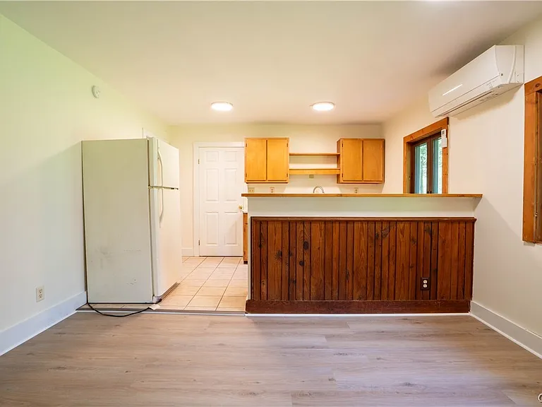 7481 Hoffman Rd — Photo 16