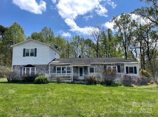 1088 Ramie Mitchell Rd, Hiddenite, NC 28636