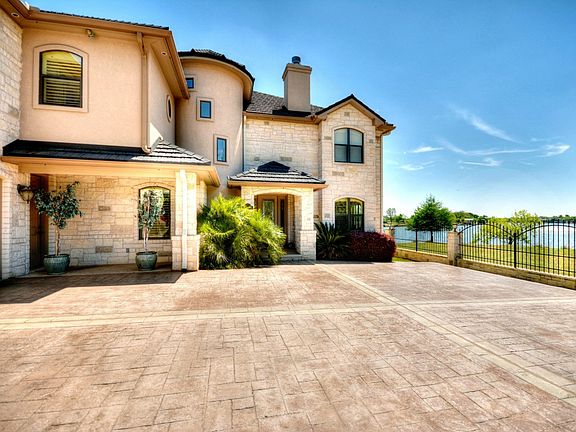3rd image of 217 Elm Lodge Dr