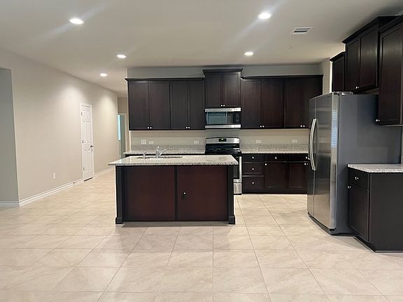 4th image of 217 Braeden Brooke Dr