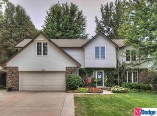 14917 Hawthorne Ave, Omaha, NE 68154