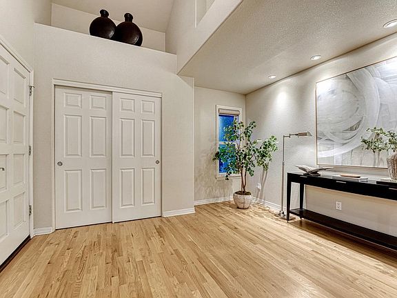 4th image of 9615 Aspen Hill Cir