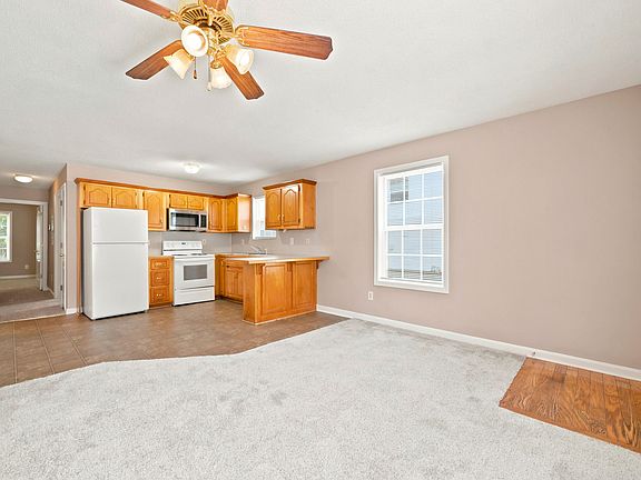 3rd image of 86 Hanna Dr