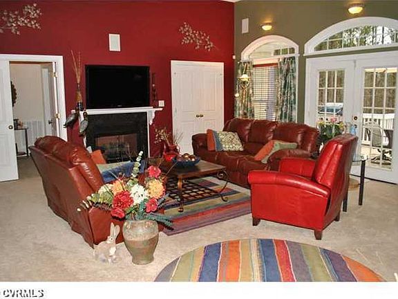 3rd image of 10880 Kings Pond Dr