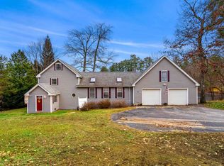 17 Hammond Rd, Deerfield, NH 03037