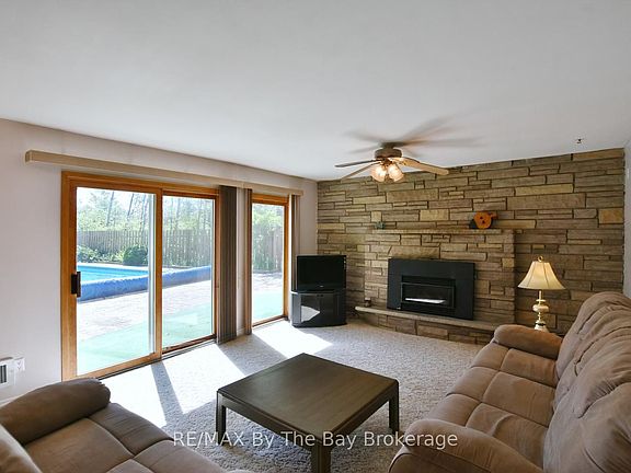 4th image of 69 Frederick Dr