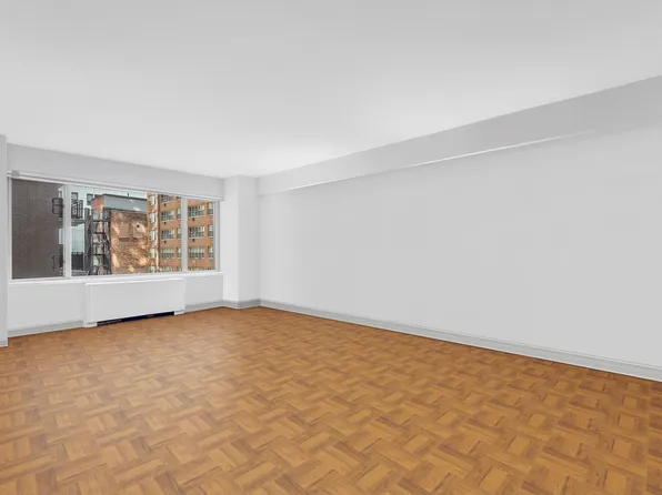 200 East 57th Street 7E image 1 of 6