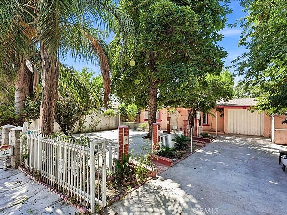 4th image of 12375 Poinsettia Ave