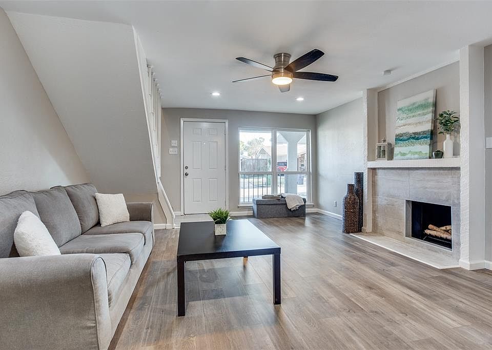 1st image of 737 Baruna Cir