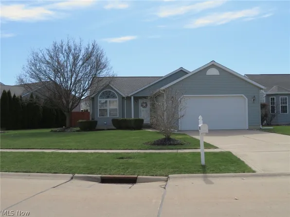 38205 Pelican Lake Dr, North Ridgeville, OH 44039