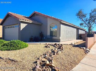 658 S Painted River Way, Vail, AZ 85641