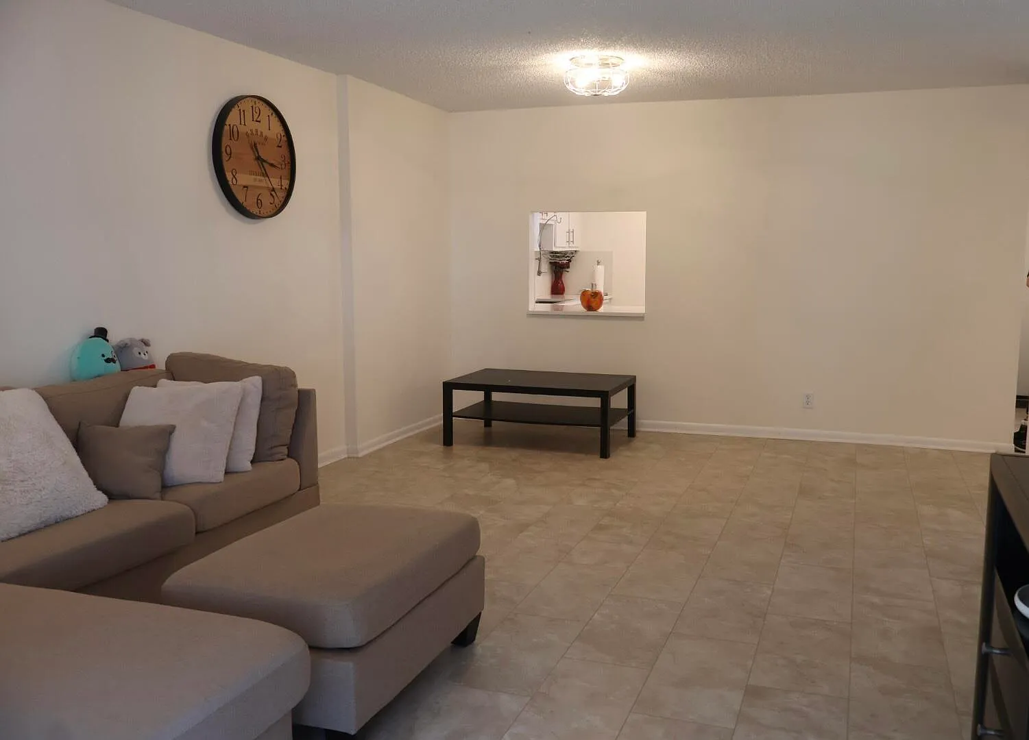 3 bed, 2.0 bath, 1550 sqft, $2,900 — Photo 3