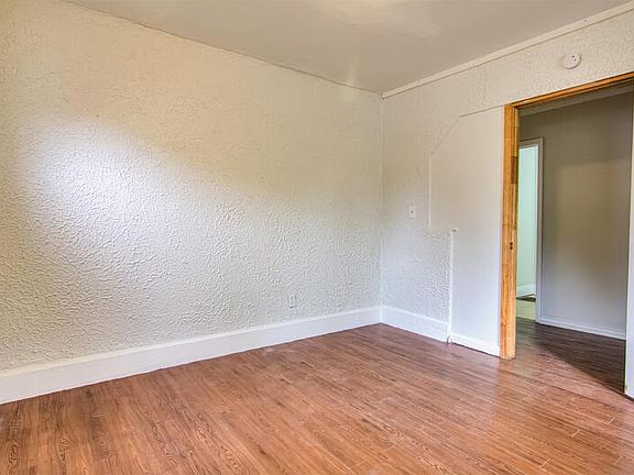 2nd image of 318 Midridge Dr