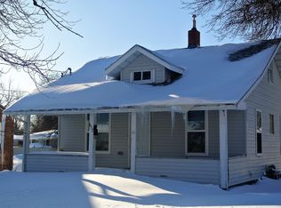 617 11th St NW, Minot, ND 58703