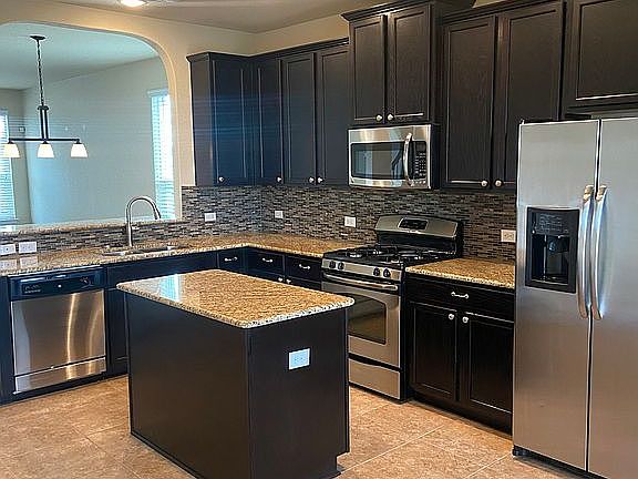 4th image of 224 Oak Creek Way