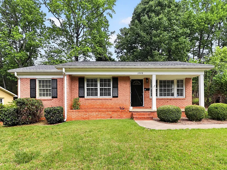 2309 Lanier Ave — Photo 1