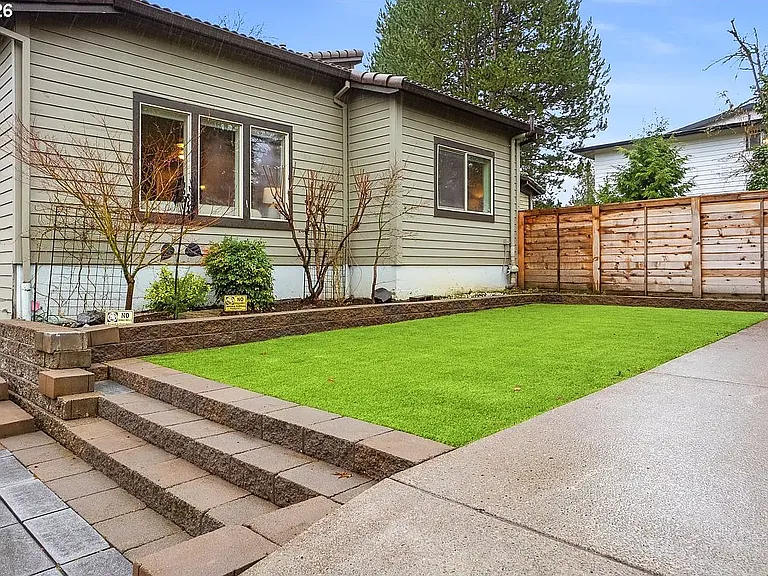 7704 SW Cresmoor Dr — Photo 4