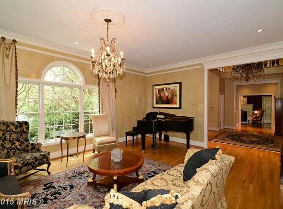 5th image of 2403 Oakmont Ct