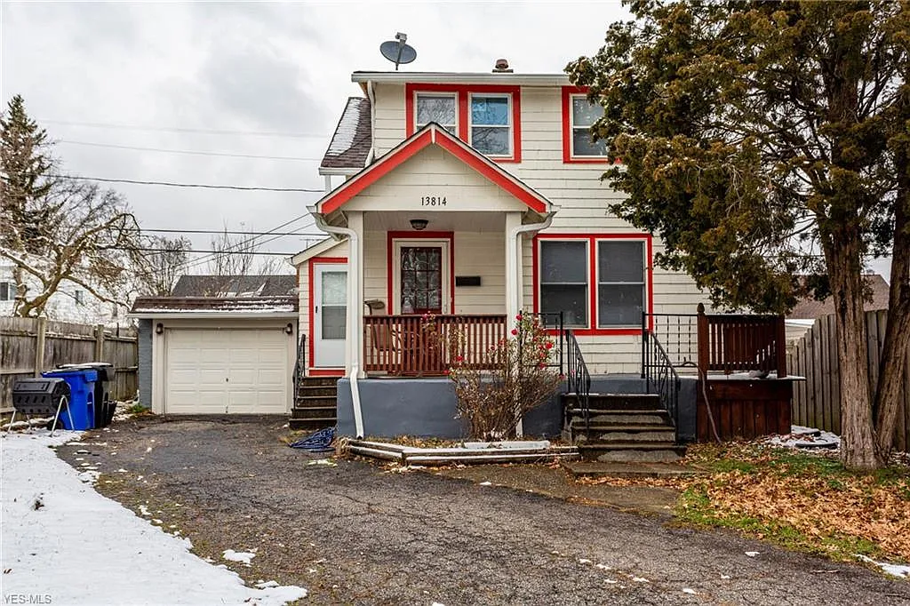 13814 Courtland Ave photo 1