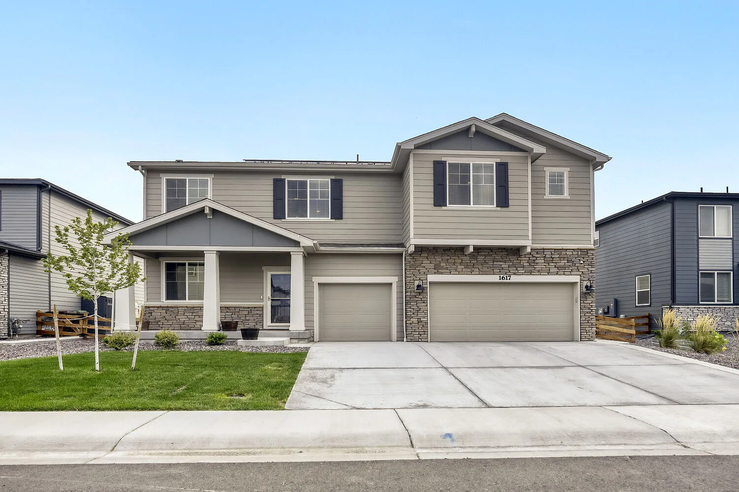 5 bed, 3099 sqft, $4,000 — Photo 1
