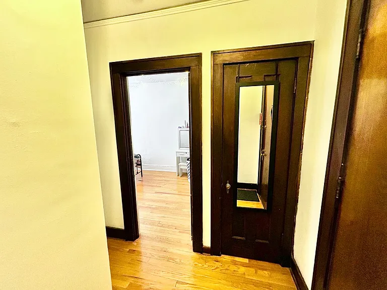 Varsity Management - 809 E. Kingsley — Photo 8