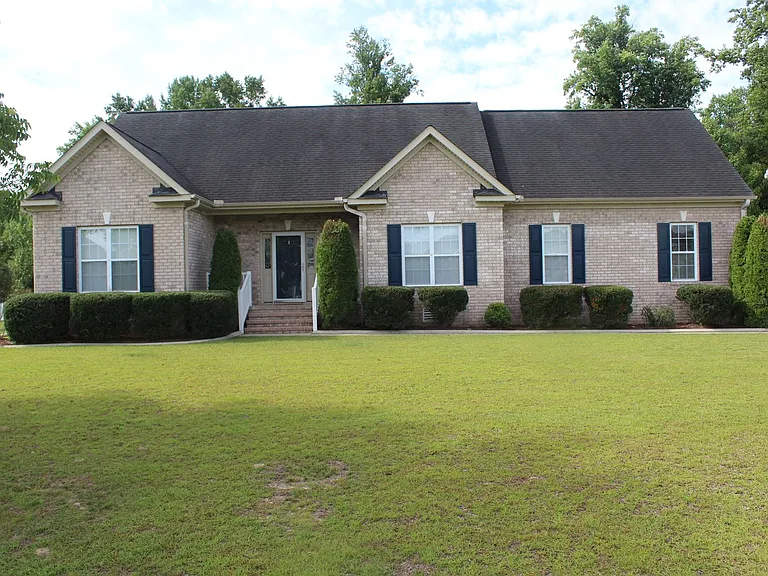 205 Stillwater Creek Dr — Photo 1