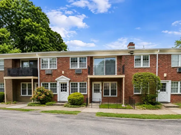 8 Colonial Road #36, Beacon, NY 12508