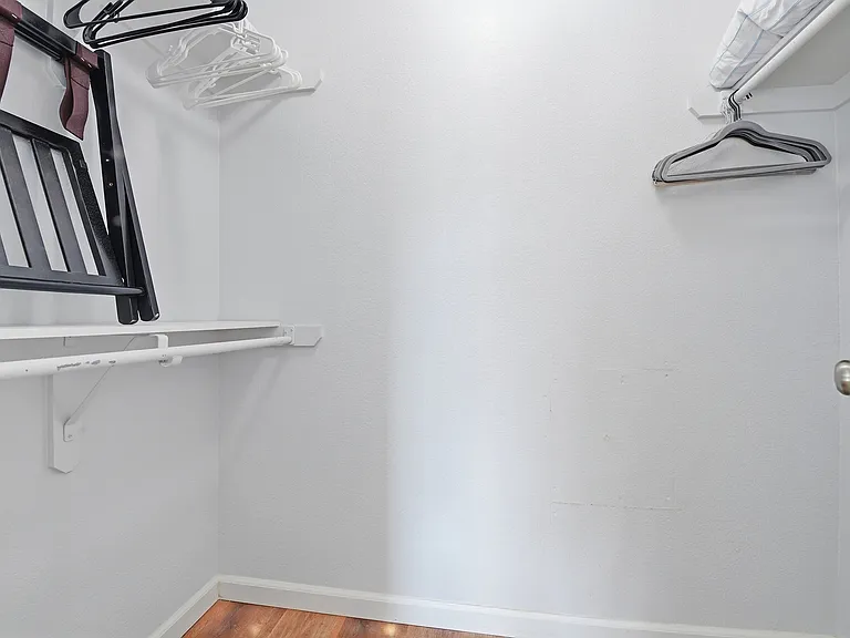 1706 Lake Shore Pl — Photo 22