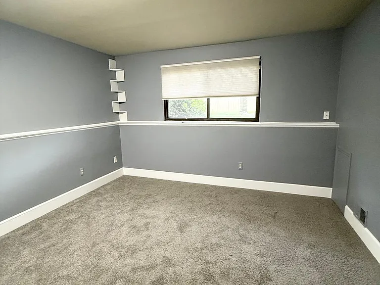 42372 Lochmoor St #2 — Photo 11