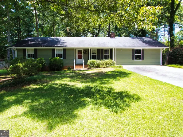 324 Zion Wood Rd, Loganville, GA 30052