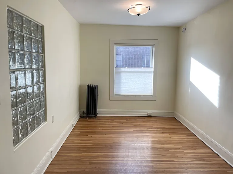 2338 Marshall Apartments — Photo 62