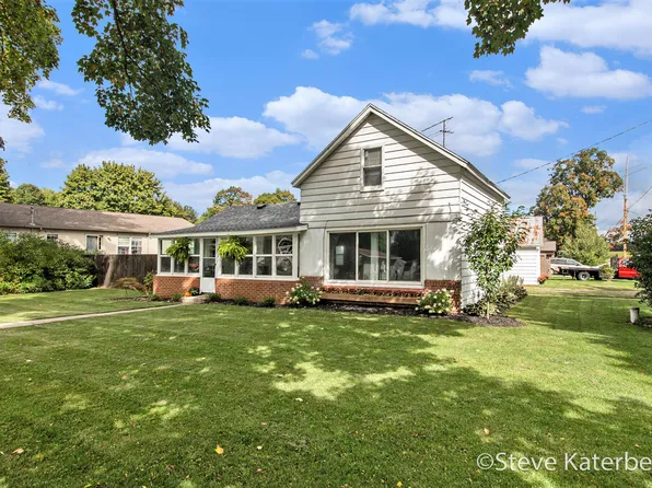 947 124th Ave, Shelbyville, MI 49344