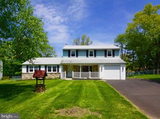 1215 Almshouse Rd, Ivyland, PA 18974