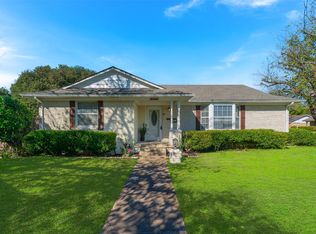 8461 Hunnicut Rd, Dallas, TX 75228