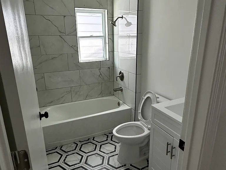 587 Main St — Photo 8