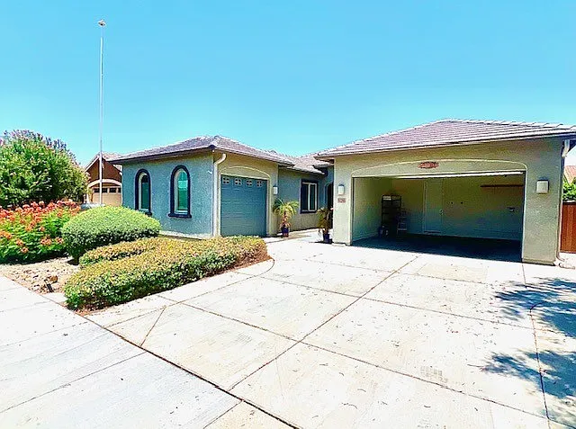 21730 E Caldwells Ct — Photo 4