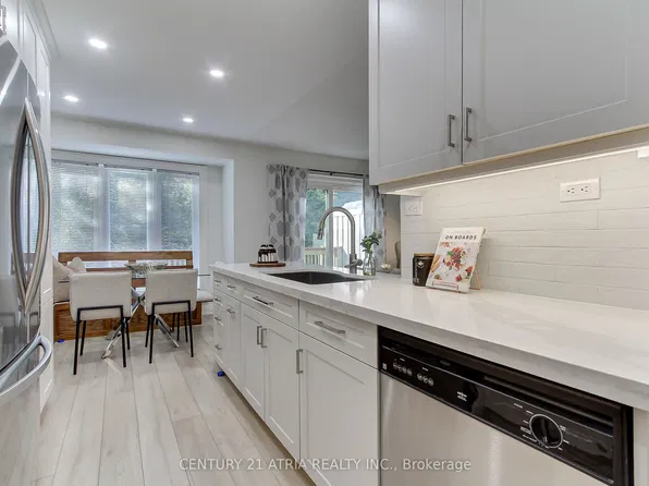 27 Anderson Pl, Aurora, ON L4G 6G4