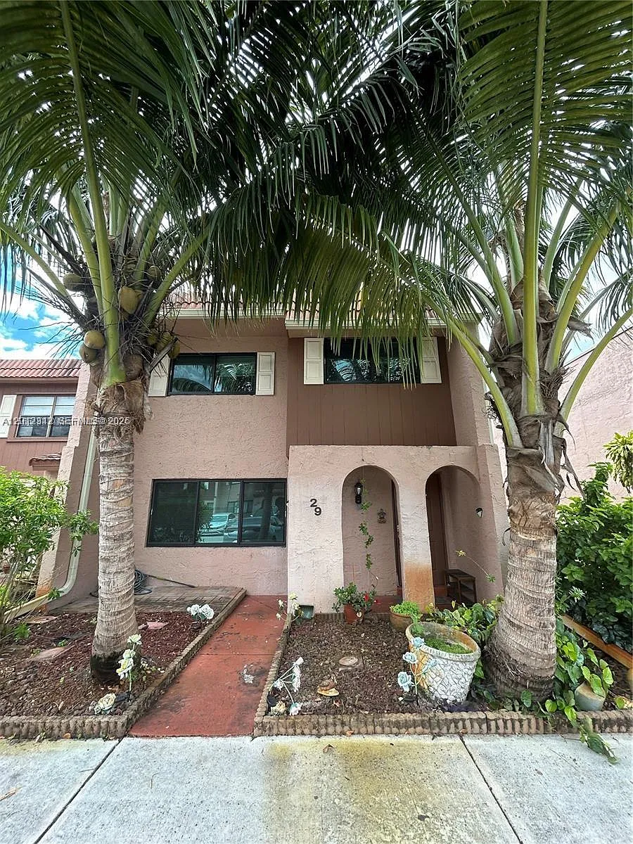Building Photo - 29 Madrid Ln #8-9
