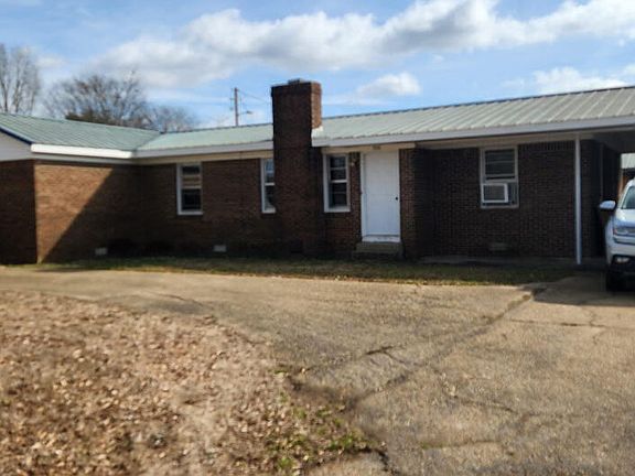 3rd image of 958 Bissell Rd