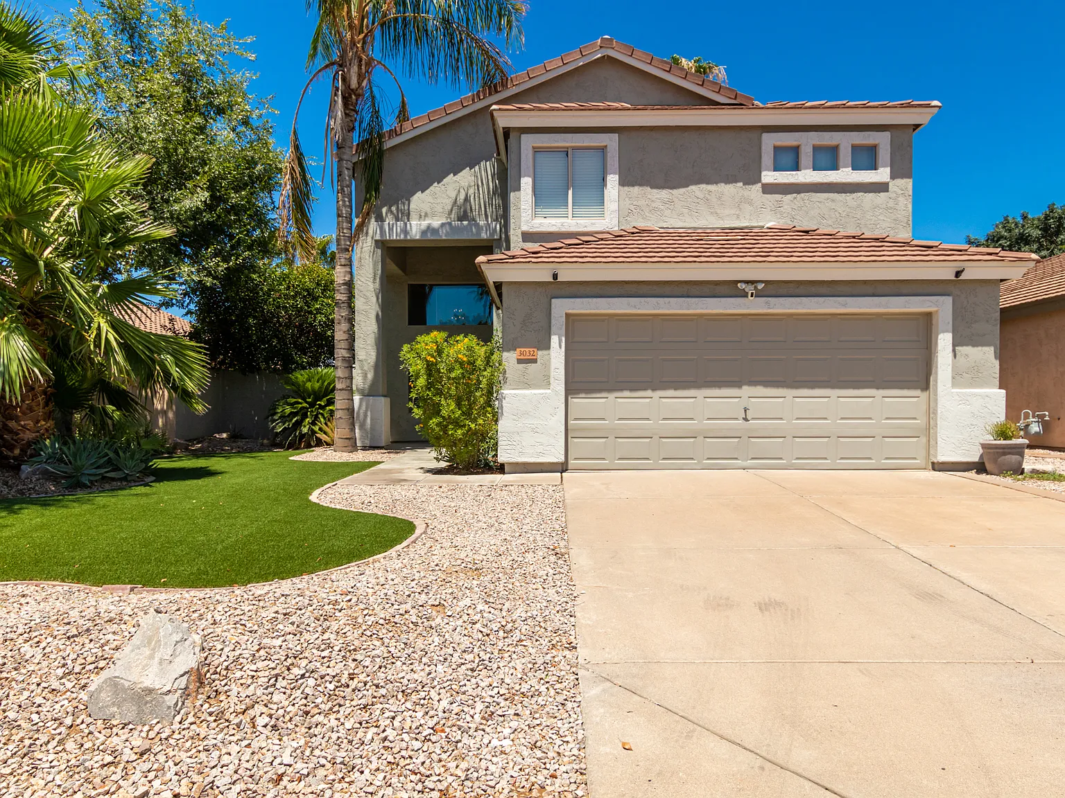 4 bed, $6,500 — Photo 2