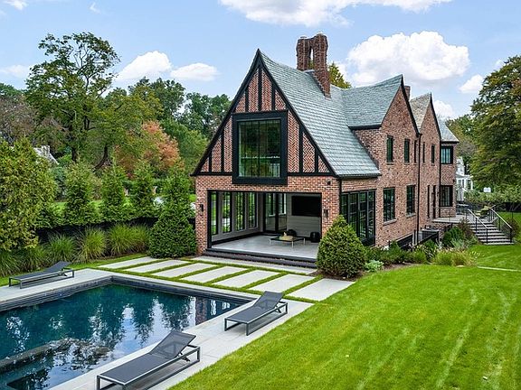 4th image of 64 Cushman Rd