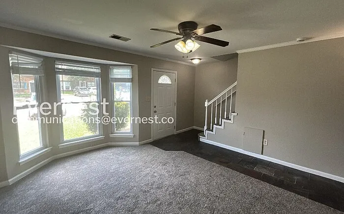 2445 Hampstead Dr — Photo 4