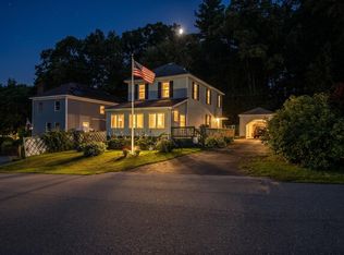4 Fairview Ave, Amesbury, MA 01913