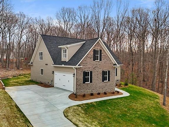 3rd image of 2442 Farmwood Ln