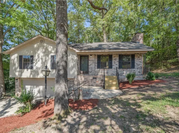 8416 E Covington Dr, Cottondale, AL 35453