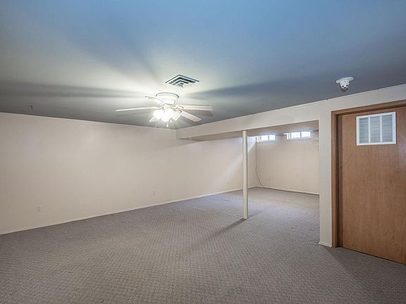 3rd image of 1107 N Wood Ave
